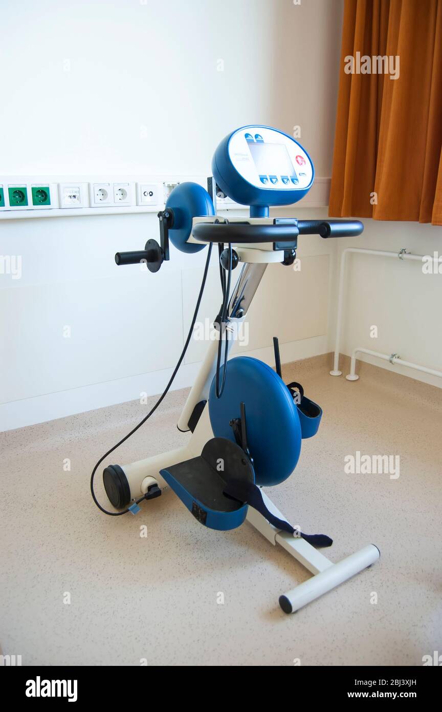 Ergometer bike in the heart attack rehabilitation center, geriatrics.  It is used to monitor the progress of cardiac patients. Stock Photo