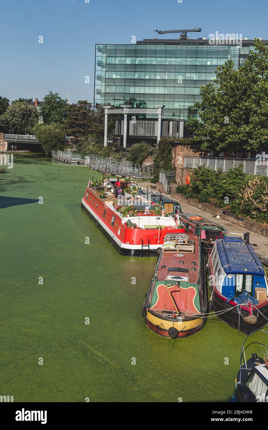 Narrowboats For Sale Hi res Stock Photography And Images Alamy