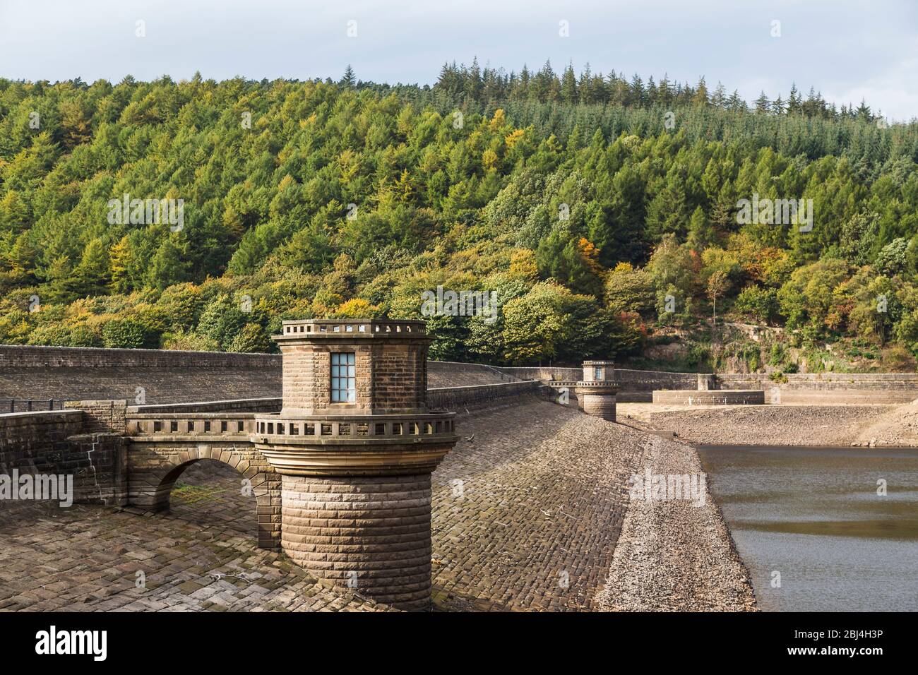 Ladybower Dam at the South side of the Ladybower Reservoir. Stock Photo