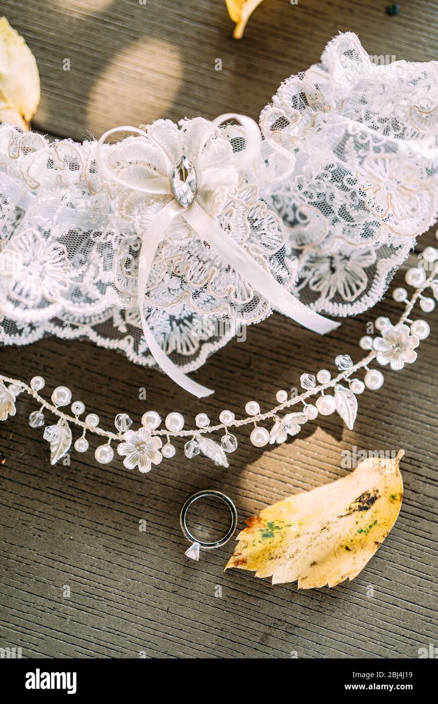 anal plug shop Blue Garter Belt Wedding: The Ultimate Guide to Choosing the Perfect Bridal  Accessory main image 0