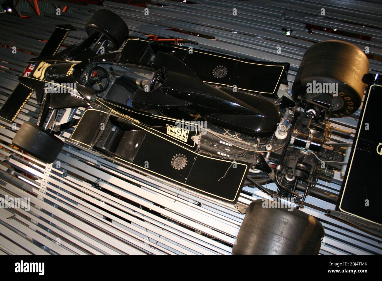 Lotus 16 High Resolution Stock Photography and Images - Alamy