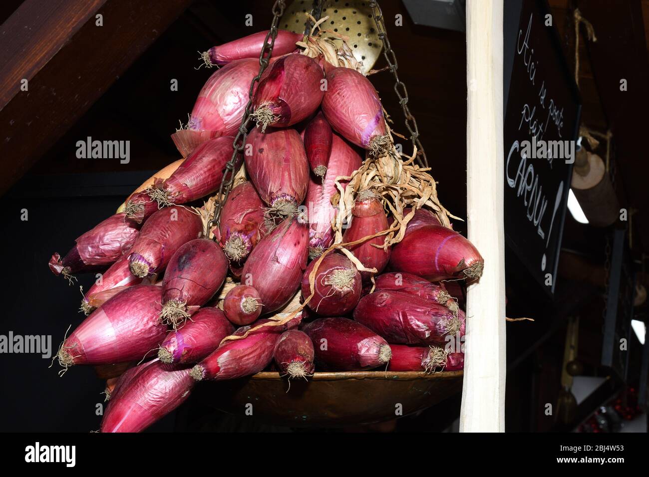 The sweet red onion of tropea hi-res stock photography and images - Alamy