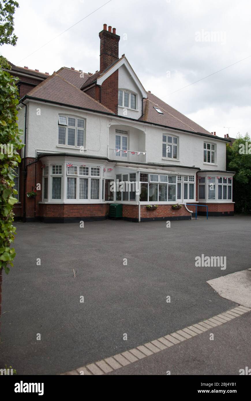 Houses in Engayne Gardens, Upminster, London RM14 Stock Photo - Alamy