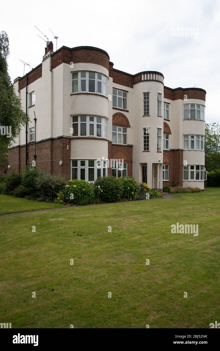 1930s Architecture 1930s Housing Springfield Court, Springfield Gardens
