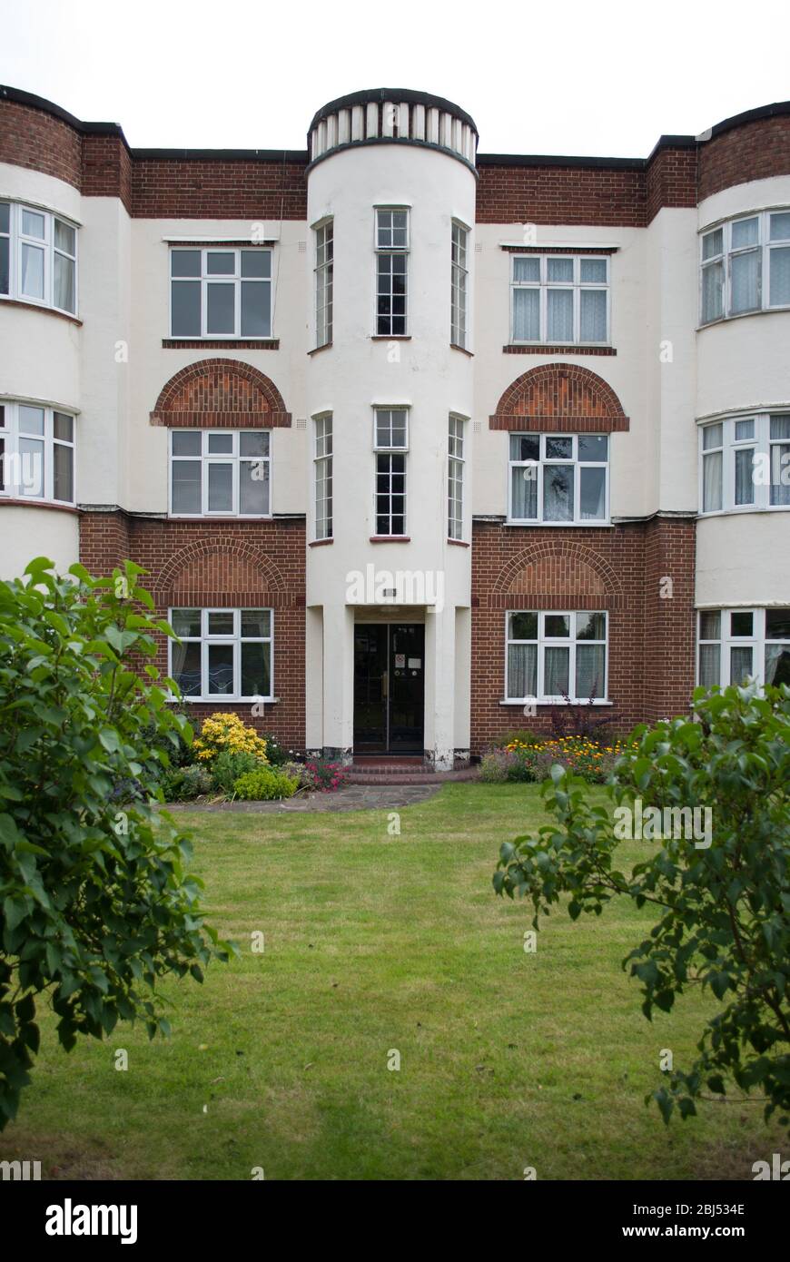 1930s Architecture 1930s Housing Springfield Court, Springfield Gardens