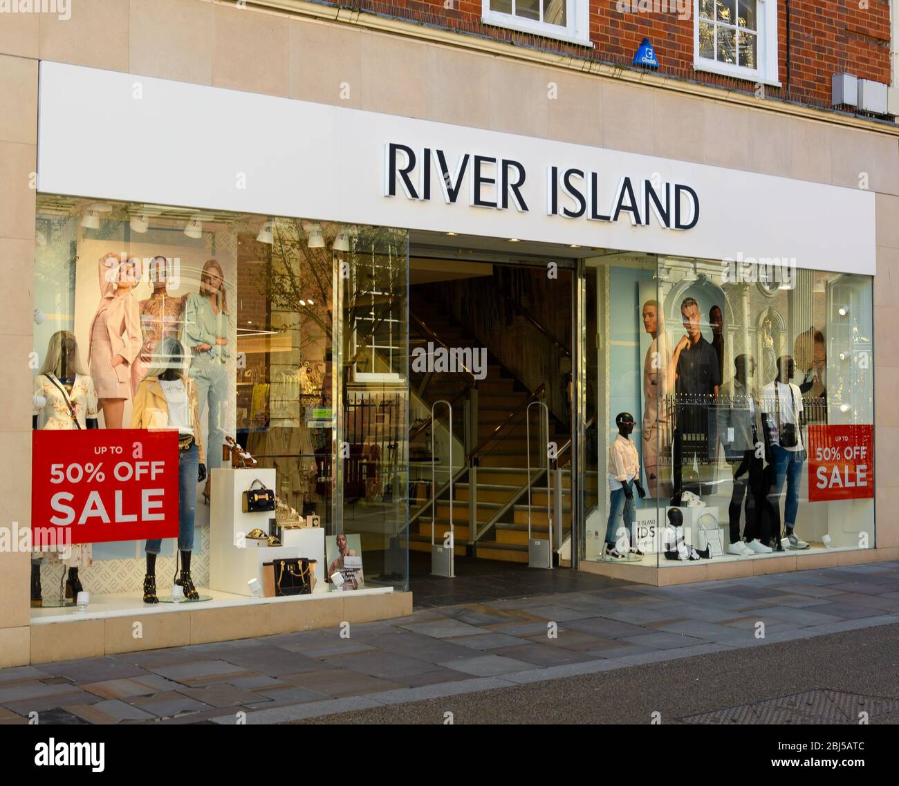 River island clothes store hires stock photography and images Alamy