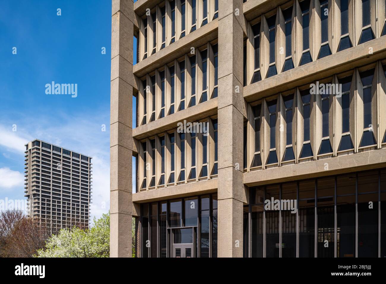 Ui Chicago Buildings on the campus of the University of Illinois Chicago Stock ...