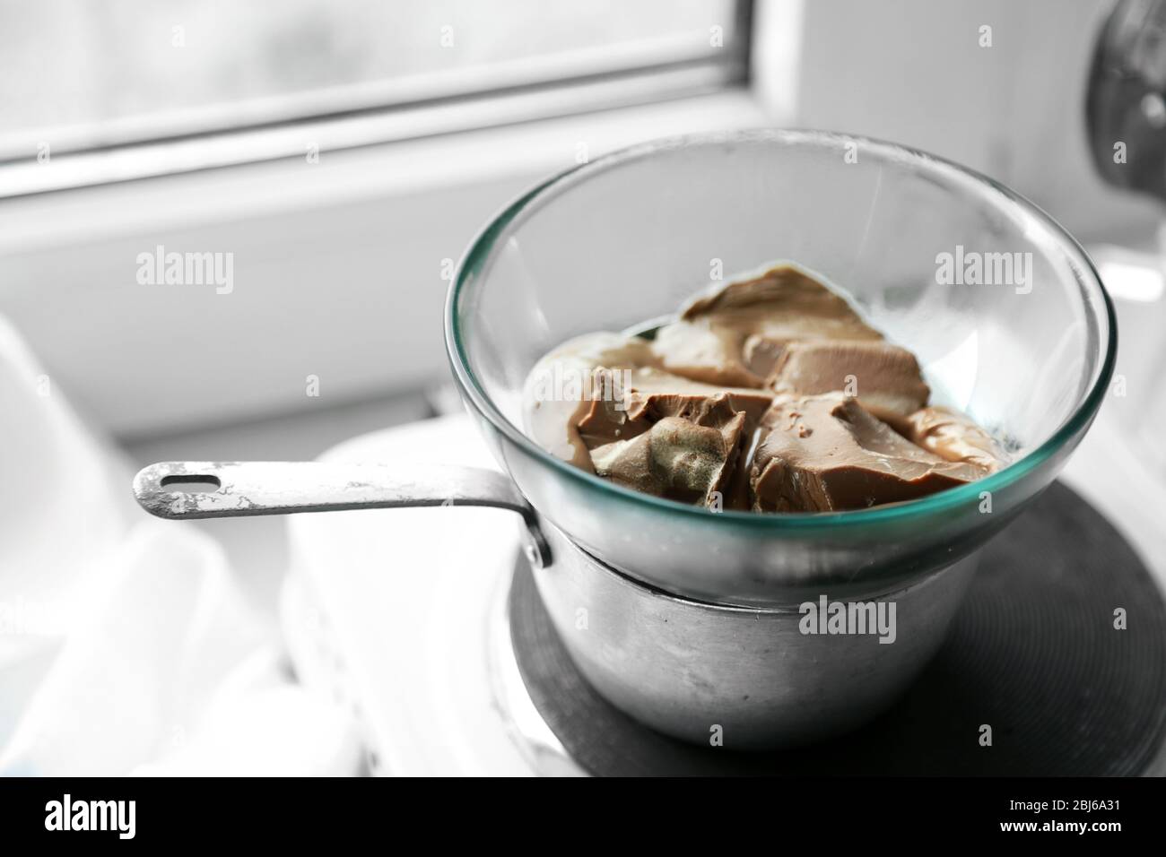 Melting chocolate stove hires stock photography and images Alamy
