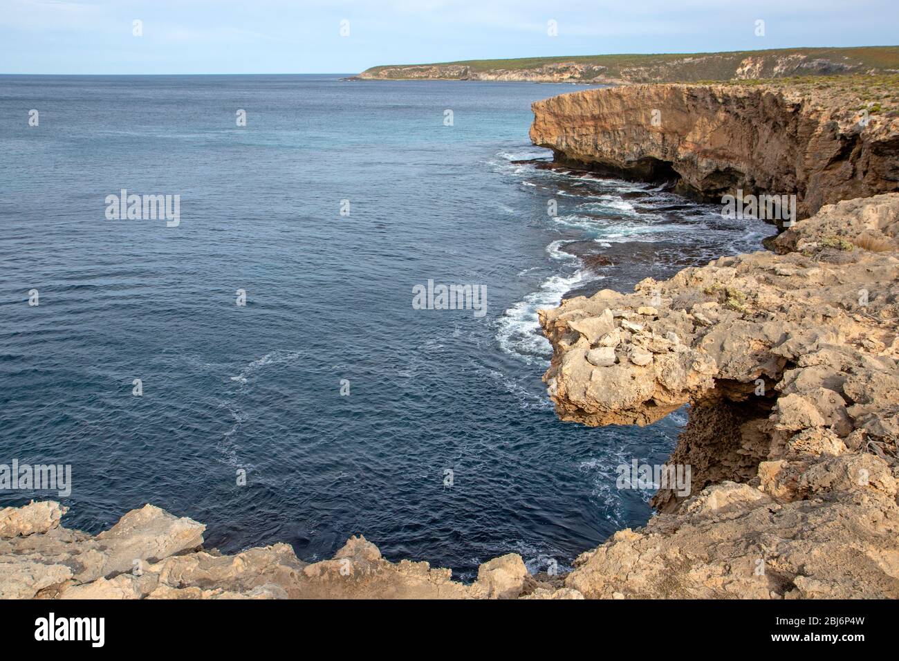 Cliffs along the south coast of Flinders Chase National Park Stock Photo