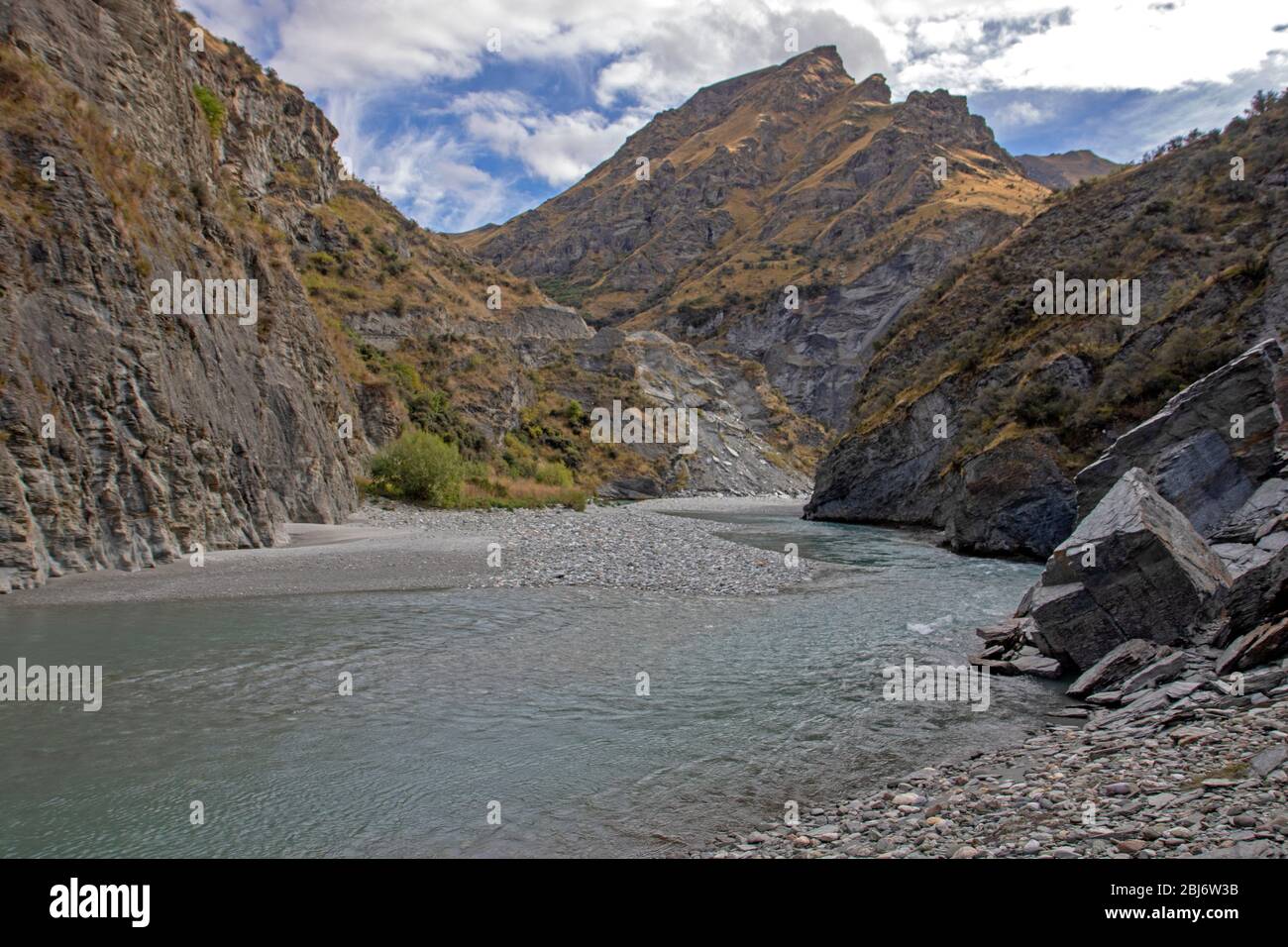 Shotover River flowing through Skippers Canyon Stock Photo