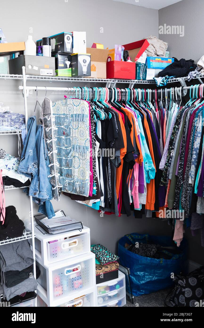 Closet organization tips and ideas for maximizing storage in a small ...