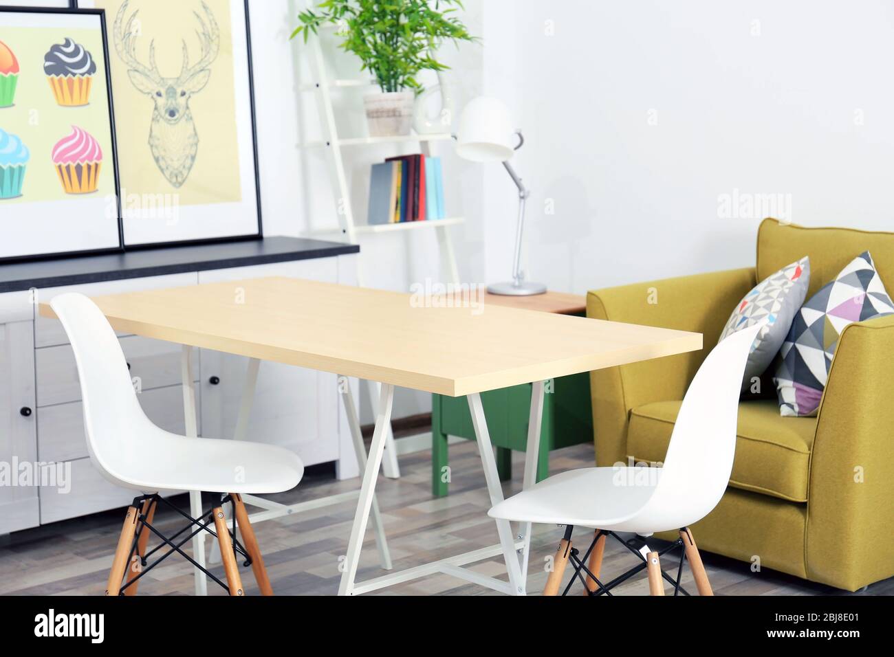 Modern room design. Furniture set with table and chairs Stock Photo - Alamy