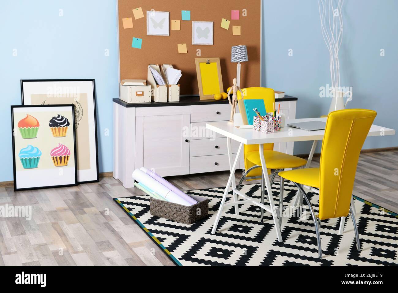 Modern room design. Furniture set with table and chairs Stock Photo - Alamy