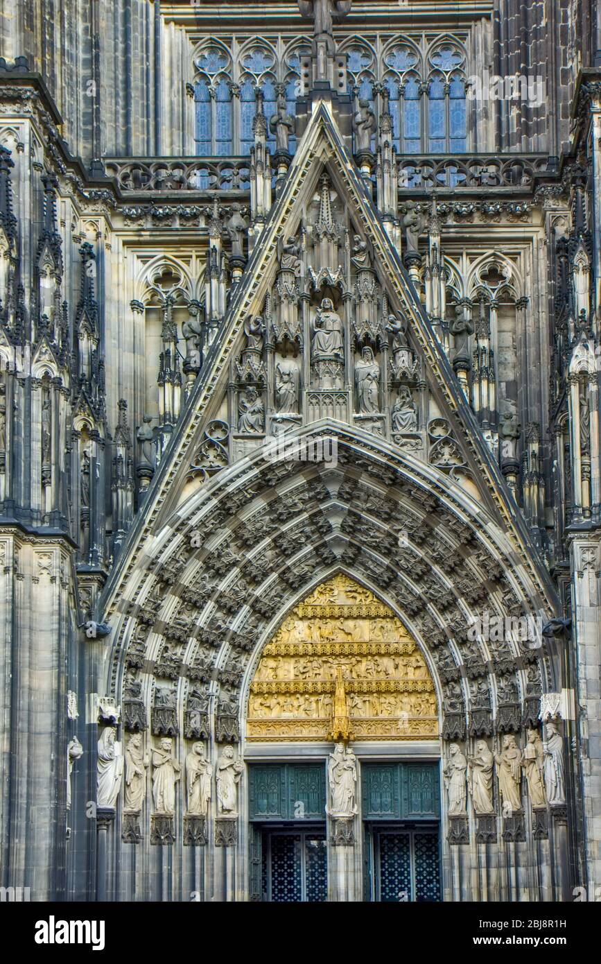 Entrance of the Cologne cathedral in Germany Stock Photo - Alamy