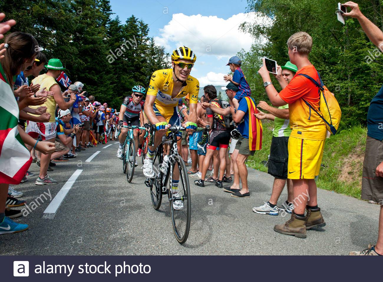 daryl impey yellow jersey