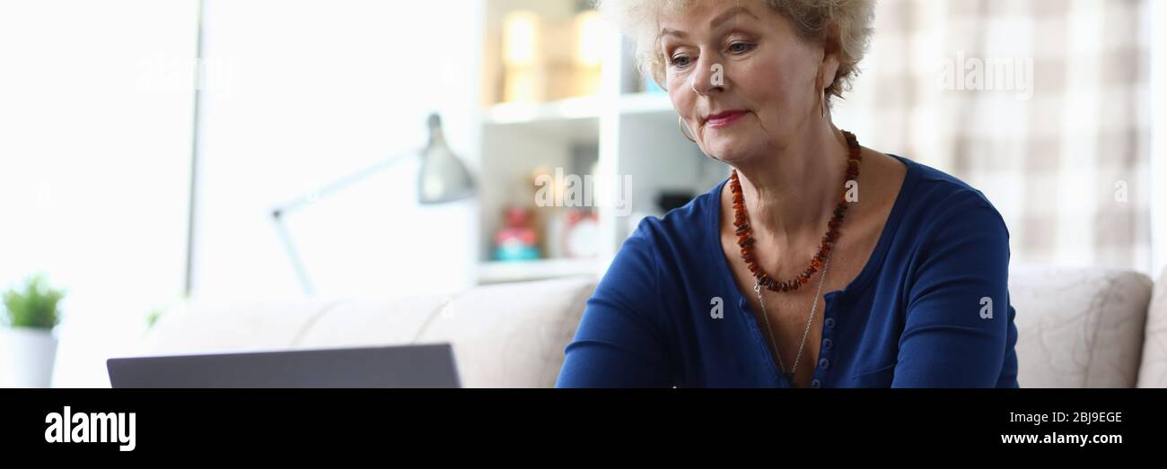Preppy Grandma Using Computer Granny Using The Internet High Resolution Stock Photography and Images ...