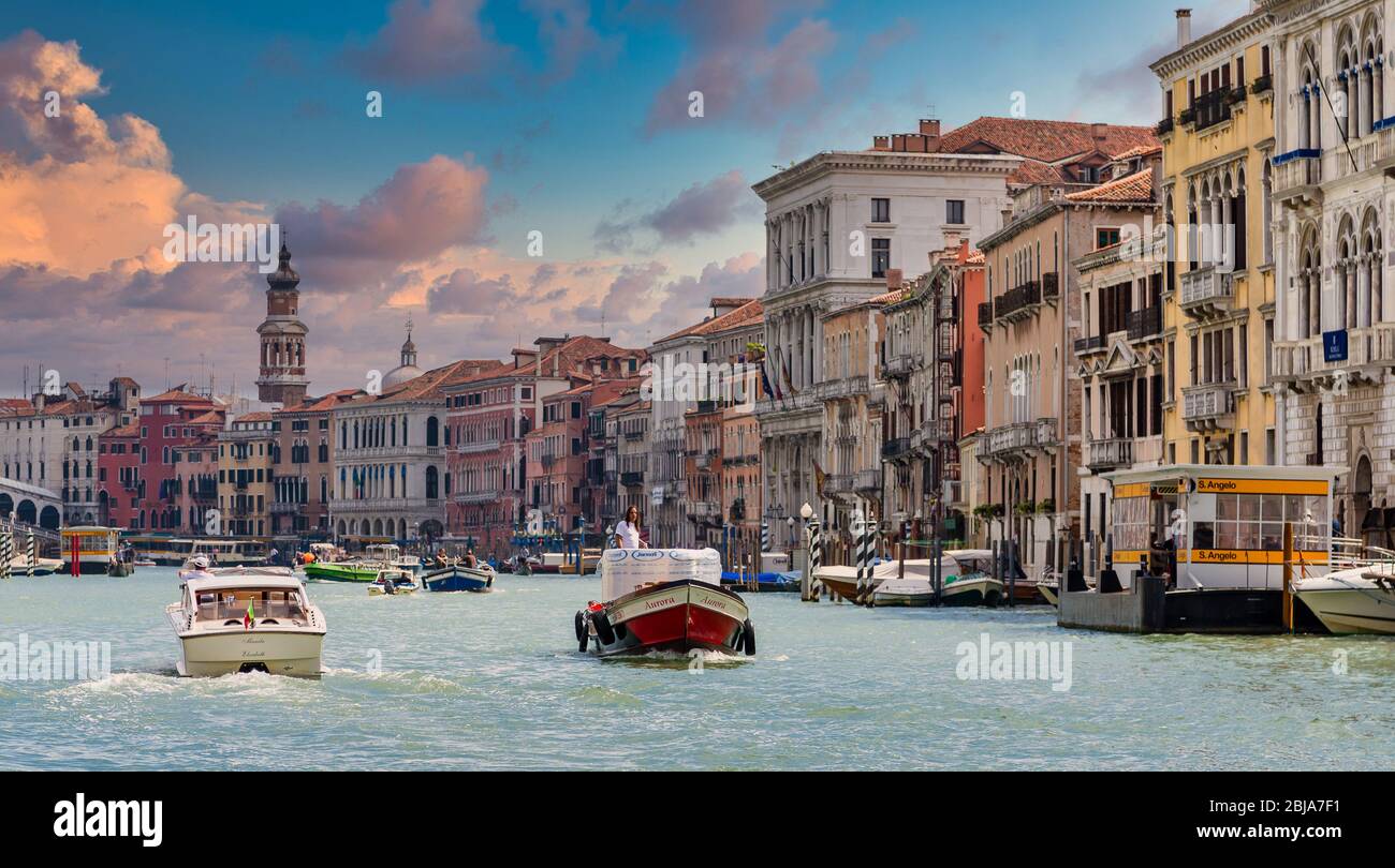 Venetian canals and boats hi-res stock photography and images - Alamy