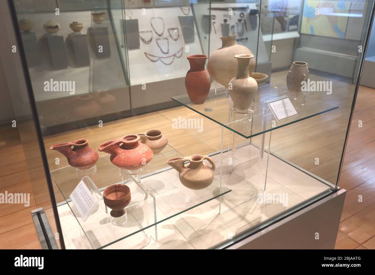 Display of pottery, Bahrain National Museum, Manama, Kingdom of Bahrain Stock Photo