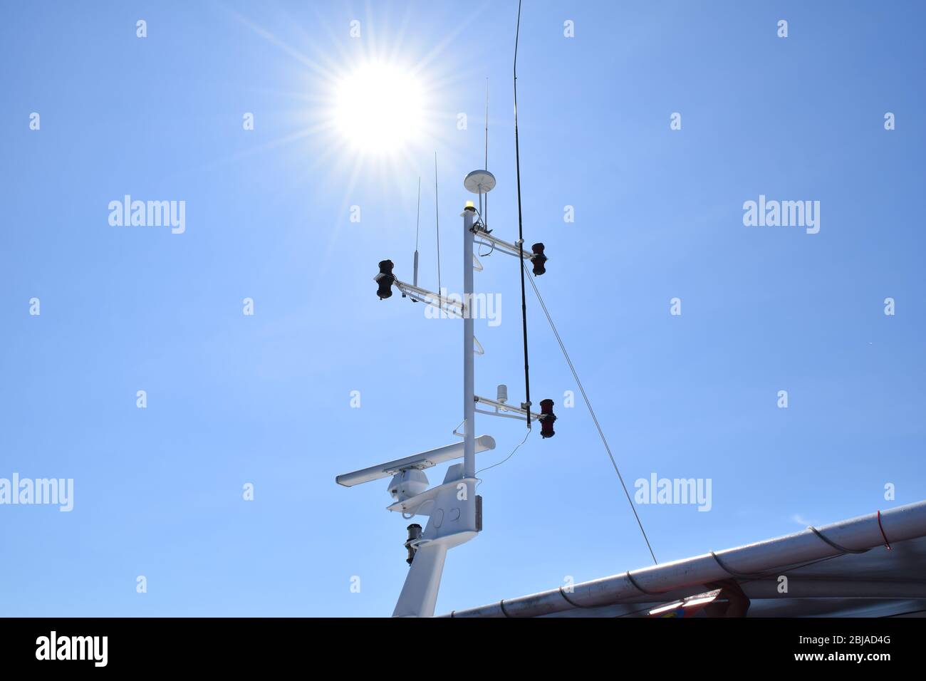 ship radar/antenna against clear sky Stock Photo Alamy