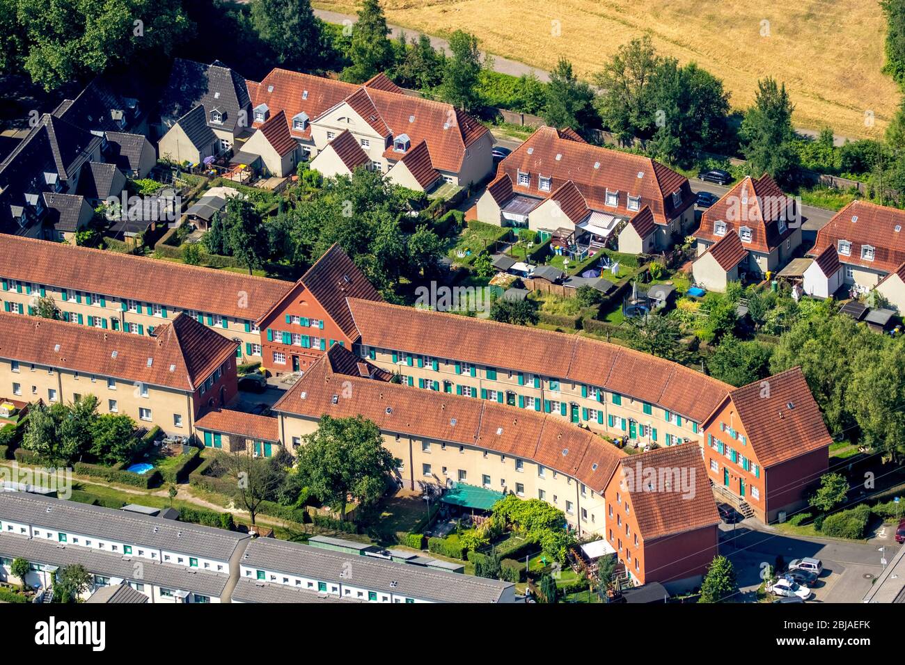 Residential area Schuengelbergsiedlung at Rungenbergstrasse and Albrechtstrasse in Gelsenkirchen, 19.07.2016, aerial view, Germany, North Rhine-Westphalia, Ruhr Area, Gelsenkirchen Stock Photo
