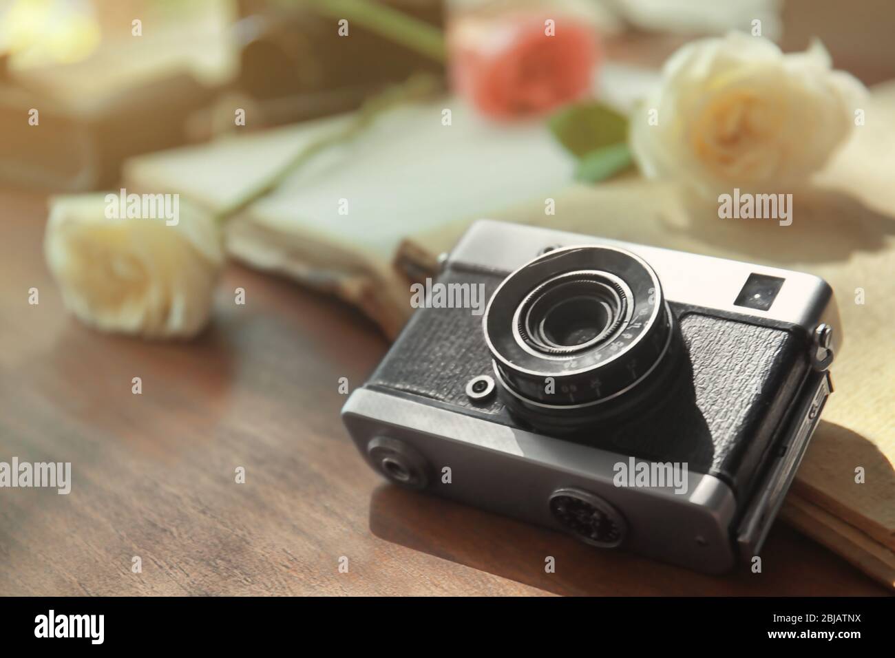 Silver photo album open hi-res stock photography and images - Alamy