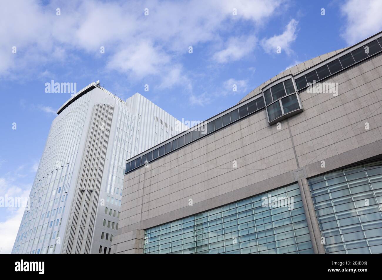 Oasis 21 is a modern shopping complex in the heart of Nagoya’s Sakae district near major shopping destinations, opened in 2002. The impressive structu Stock Photo