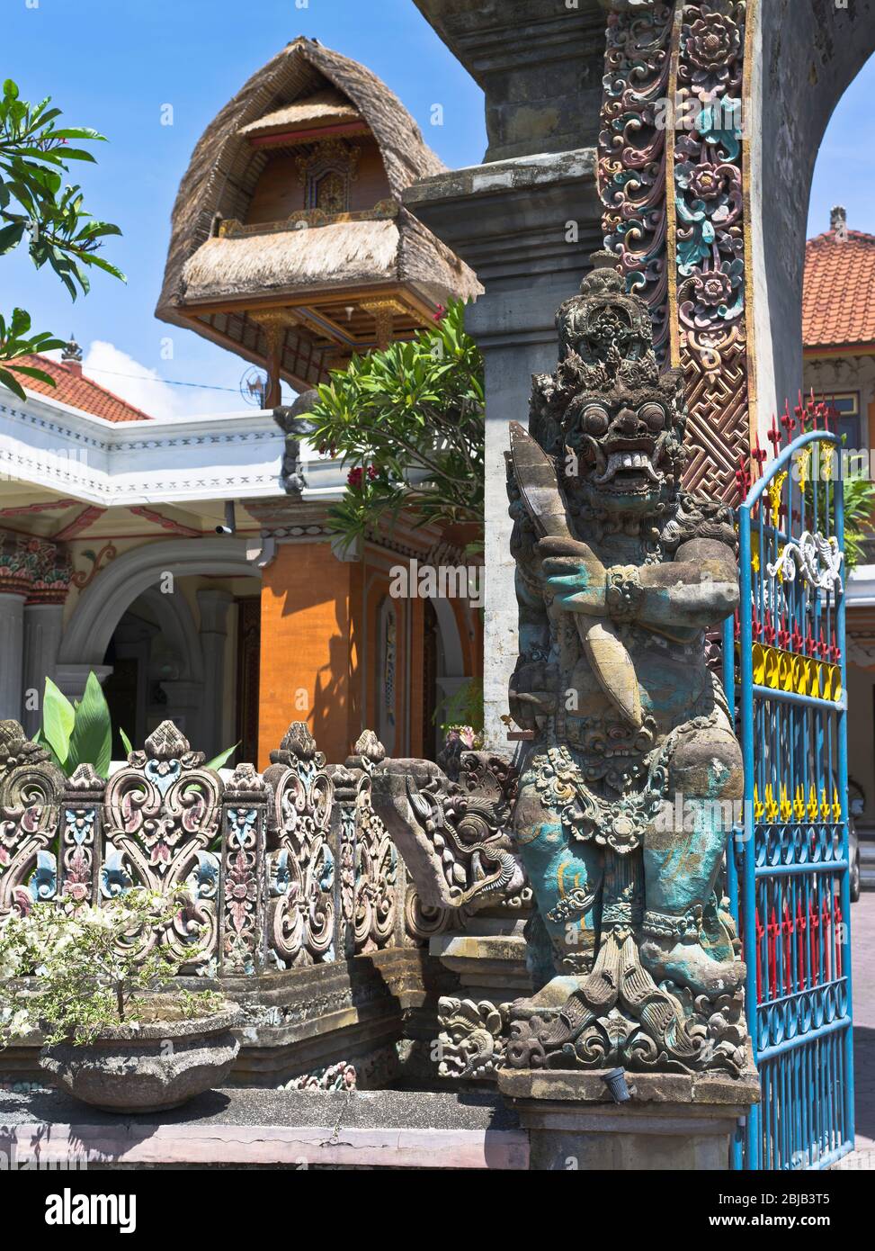 dh Dvarapala sculpture statue BALI INDONESIA Traditional Hindu gate guards statues shop entrance Dvarapalaka guard Stock Photo