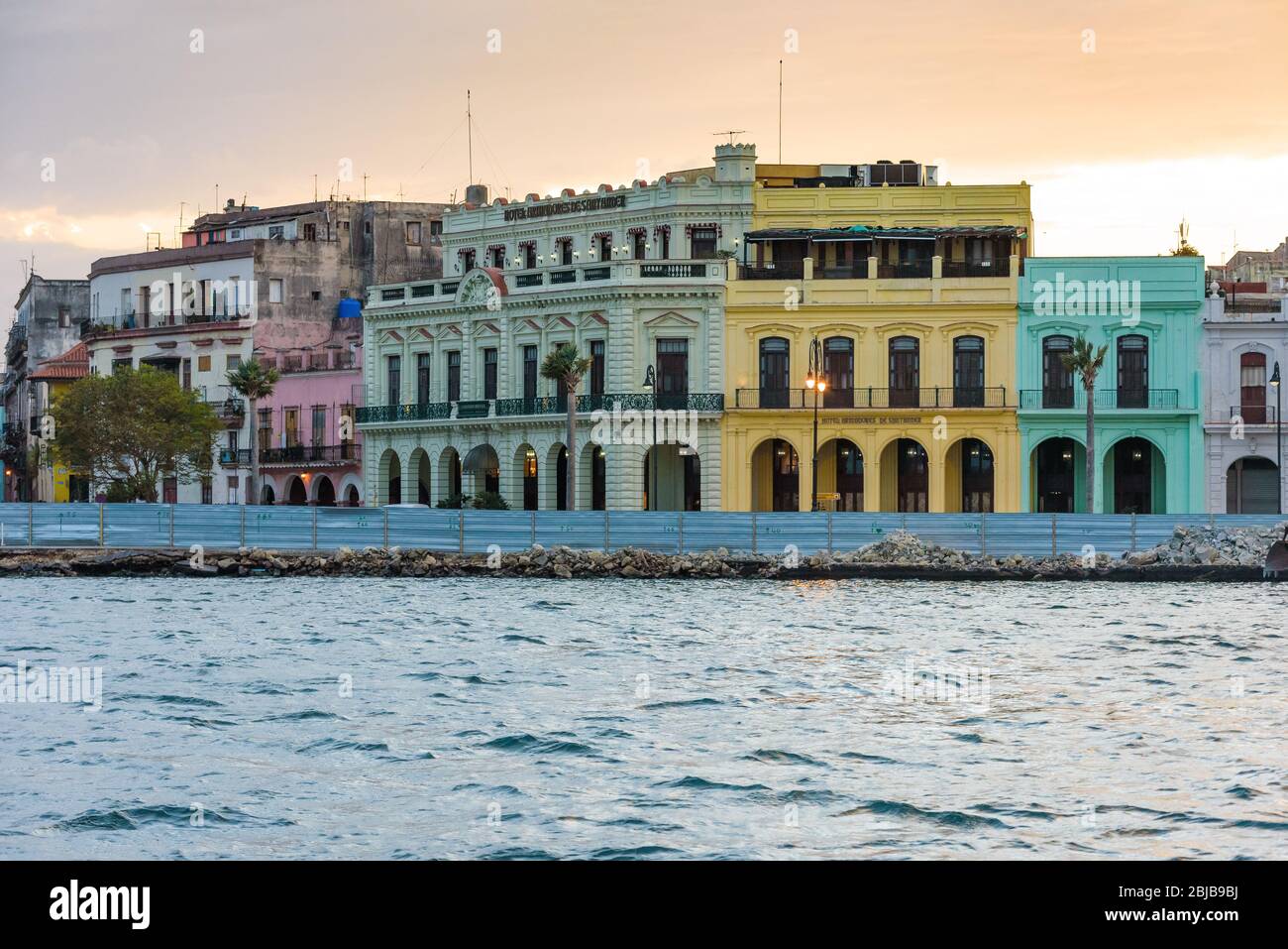 Hawana Cuba. Colorful colonial style buildings in the seafront center of old ...