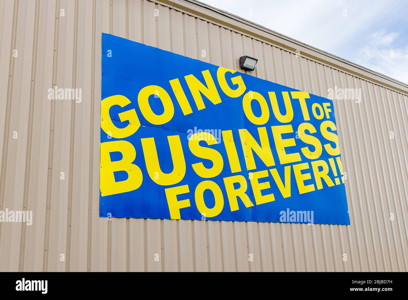 Large going out of business forever sign. Concept of unemployment, bankruptcy and economic recession downturn Stock Photo