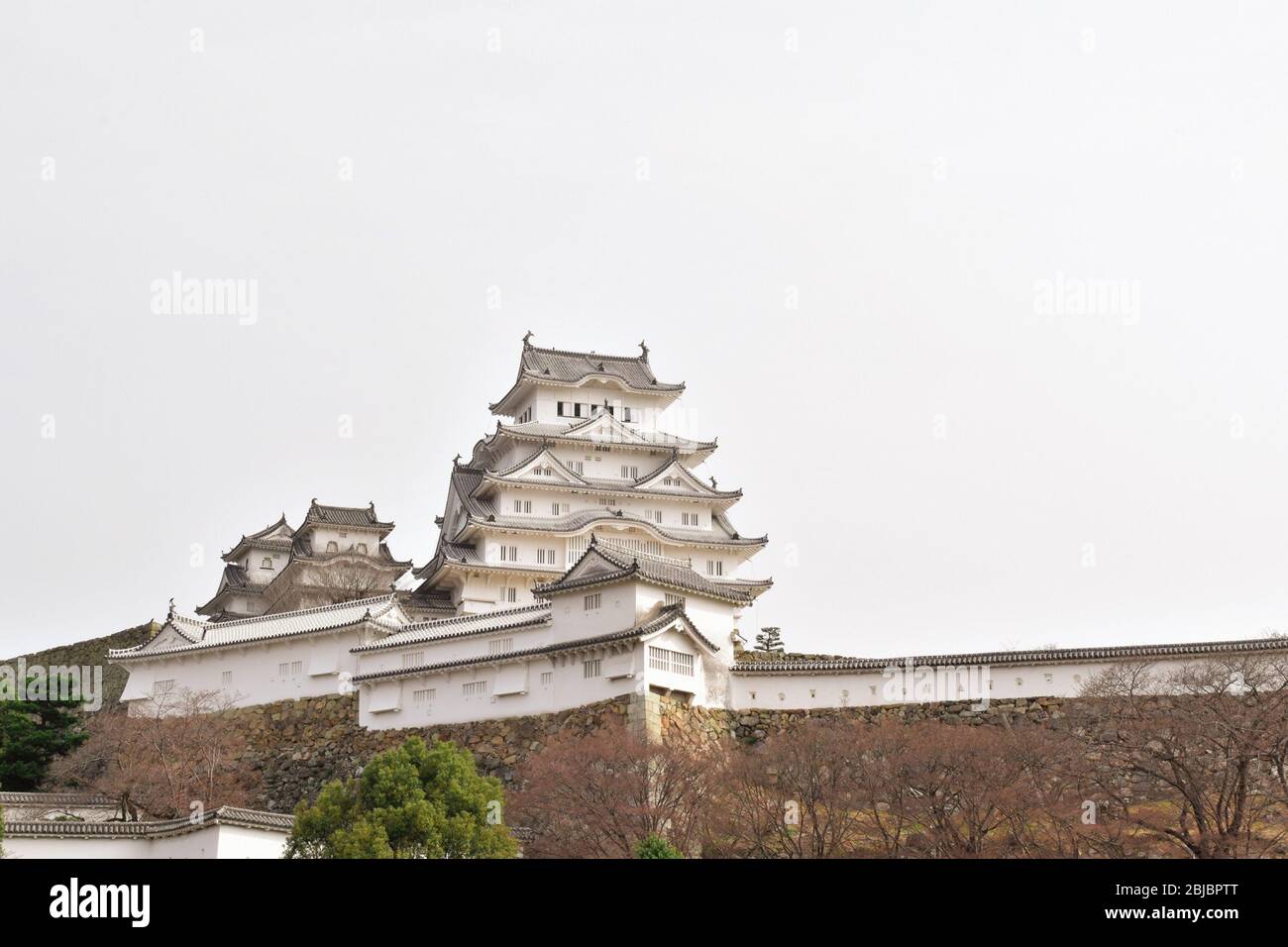 Himejijo castle, one of the few original castles, built in 1580