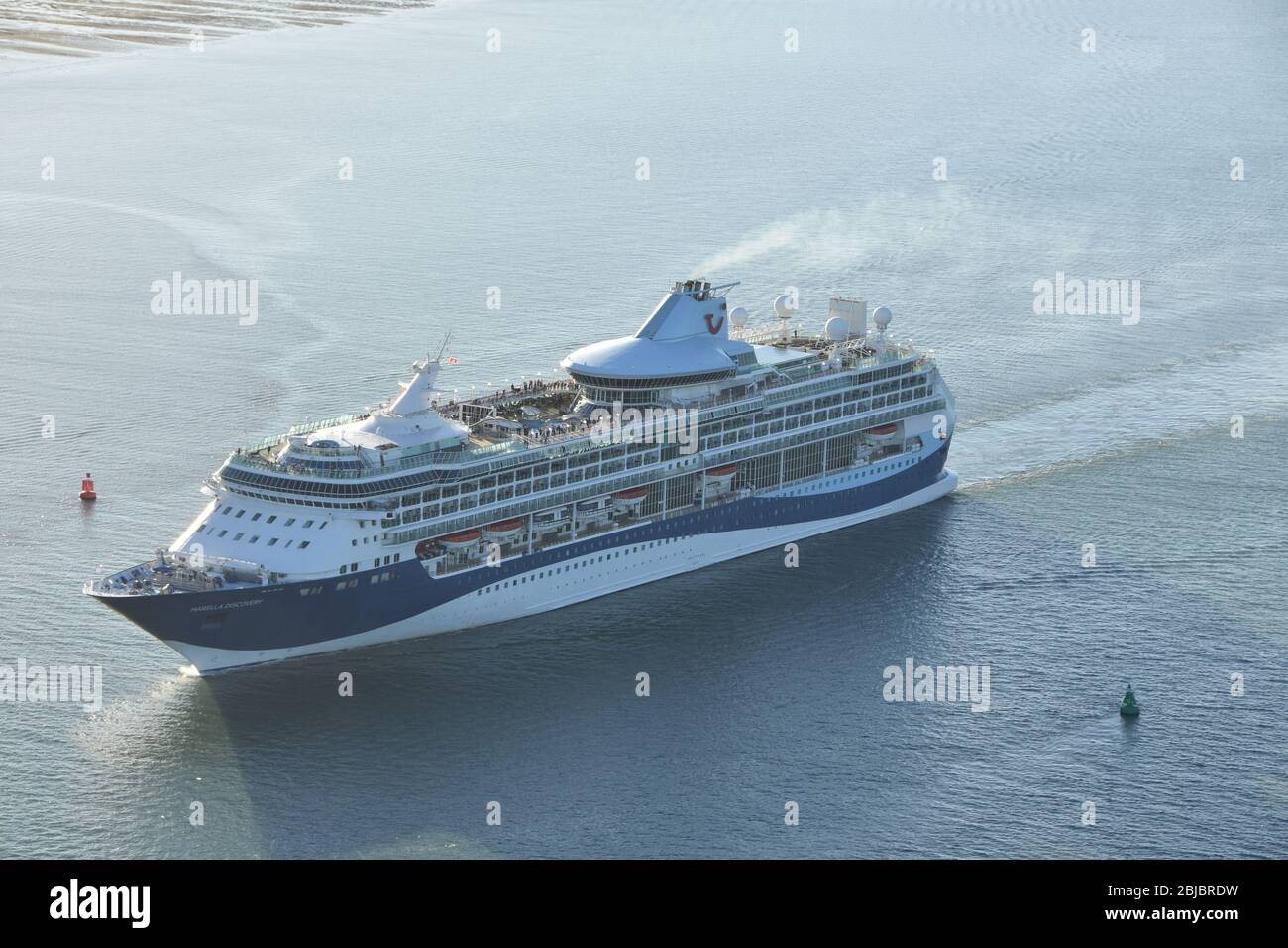 TUI CRUISE SHIP LEAVING SOUTHAMPTON Stock Photo Alamy