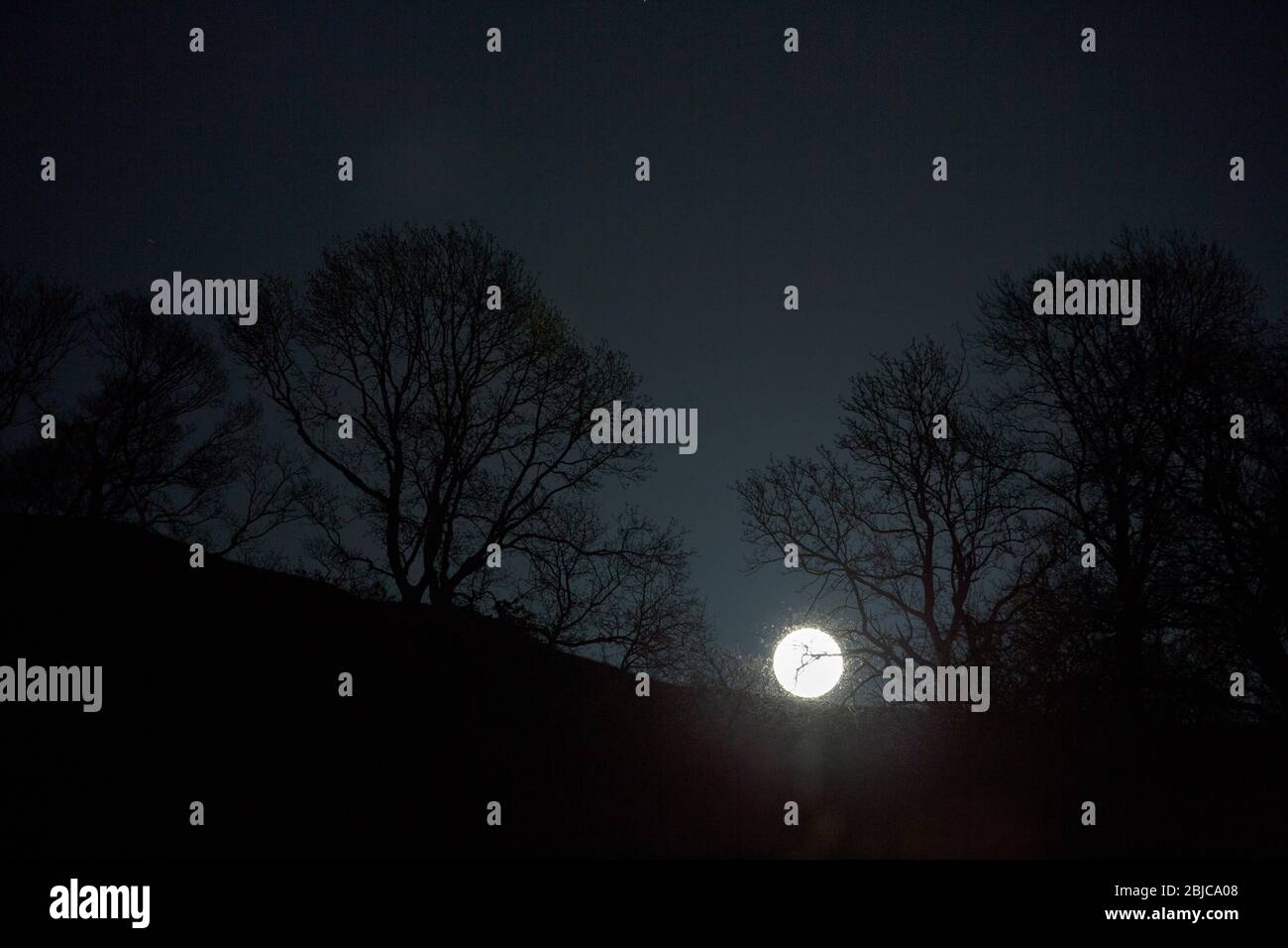 Full moon uk hires stock photography and images Alamy