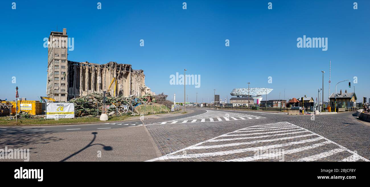 Demolition of the old grain warehouse in Antwerp, next to the modern