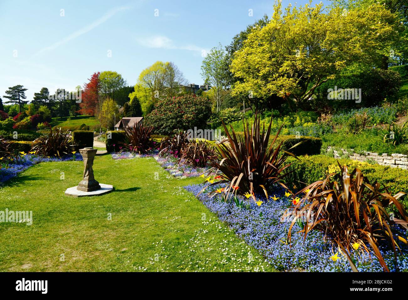 Sundial in centre of sunken garden in Calverley Grounds, Royal