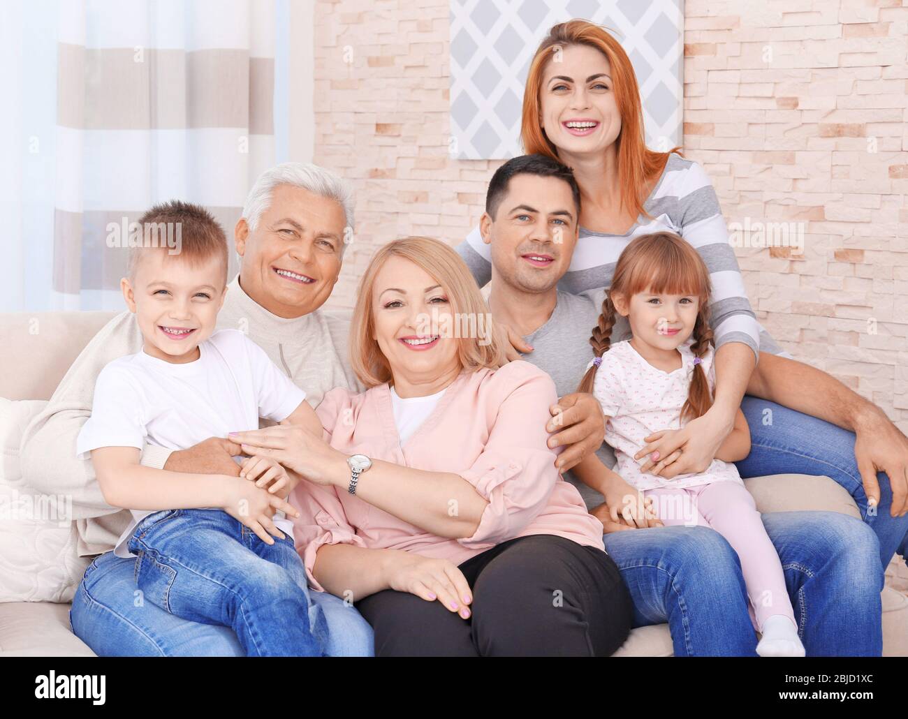 Big beautiful happy family hi-res stock photography and images - Alamy