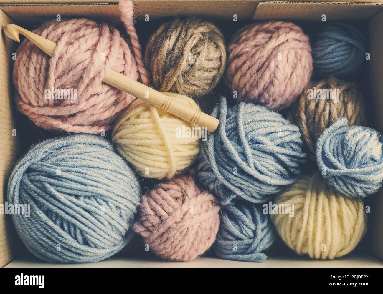Yarn package hi-res stock photography and images - Alamy