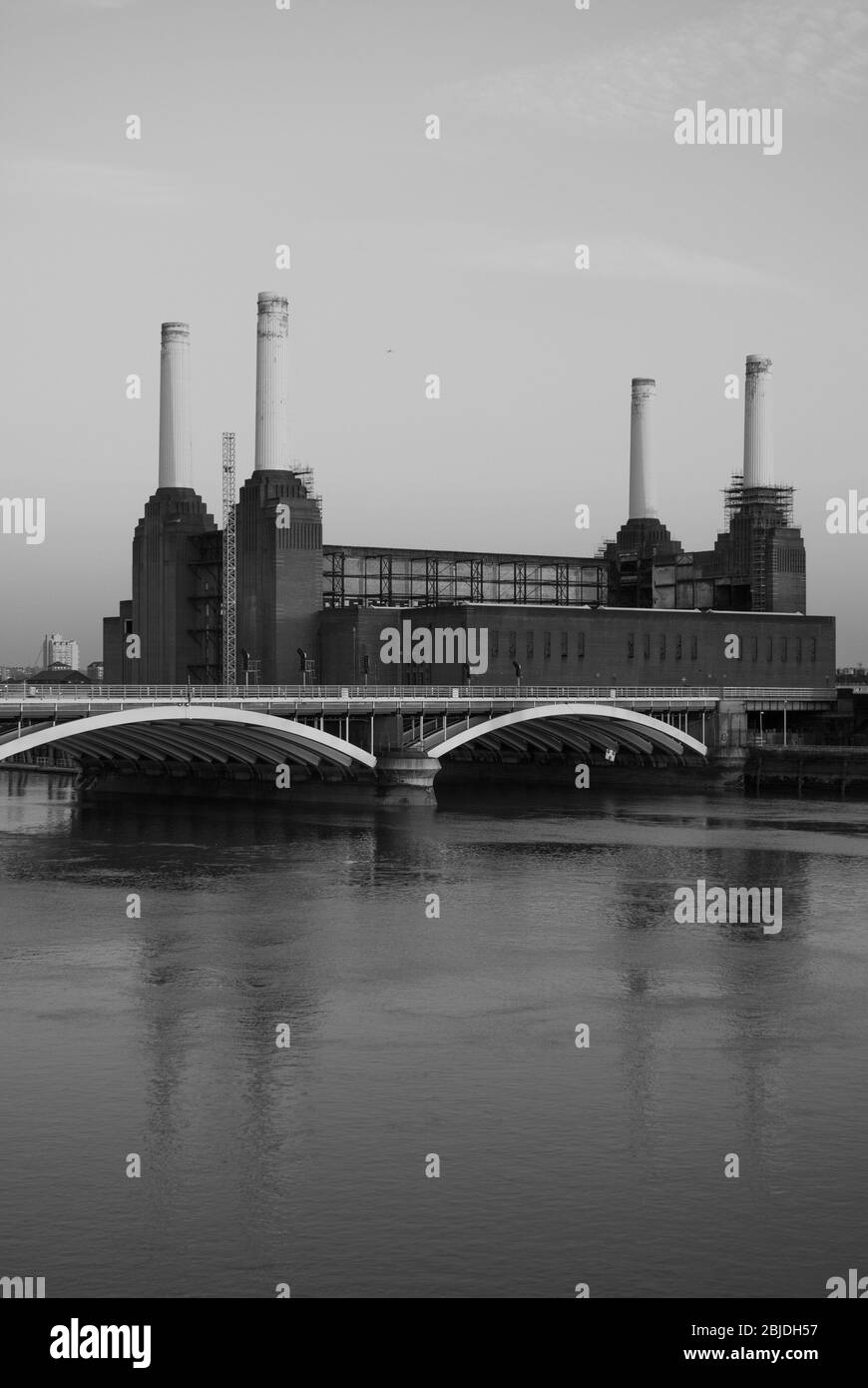 Art Deco Architecture Industrial 1930s Battersea Power Station, 188 Kirtling Street, Nine Elms, London SW8 by J Theo Halliday Giles Gilbert Scott Stock Photo