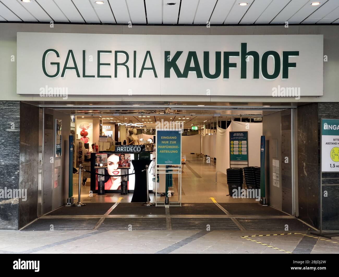Galeria Kaufhof Munich High Resolution Stock Photography and Images - Alamy