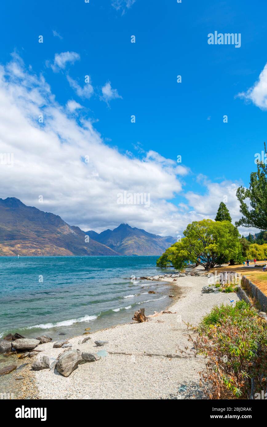 Queenstown, New Zealand. Beach on the shores of Lake Wakatipu, South Island, Queenstown, New Zealand Stock Photo