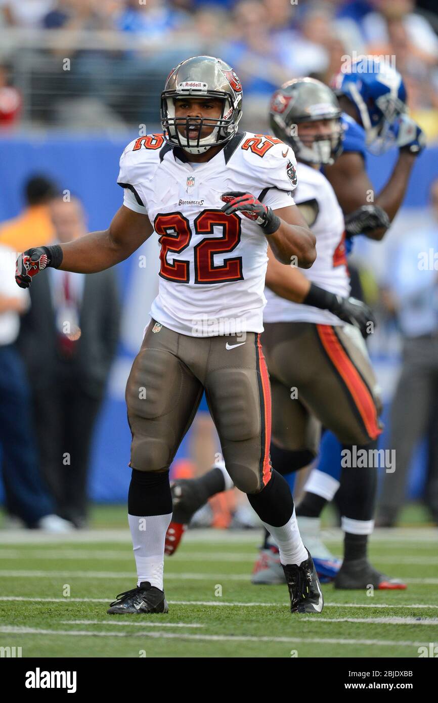 16 September 2012: New York Giants linebacker Michael Boley (59) during a  week 2 NFL NFC matchup between the Tampa Bay Buccaneers and New York Giants  Stock Photo - Alamy