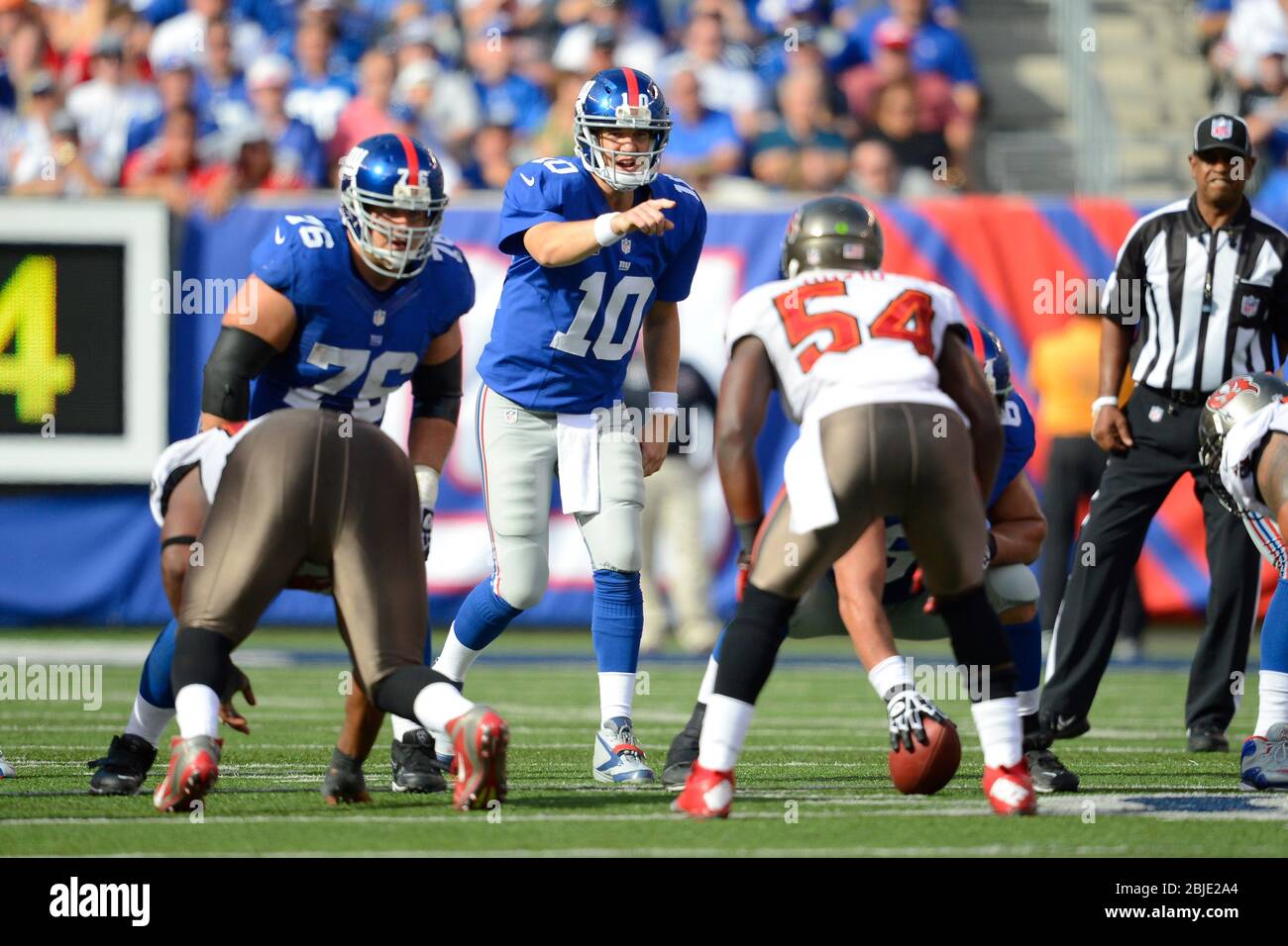 16 September 2012: Tampa Bay Buccaneers cornerback Aqib Talib (25) during a  week 2 NFL NFC matchup between the Tampa Bay Buccaneers and New York Giant  Stock Photo - Alamy