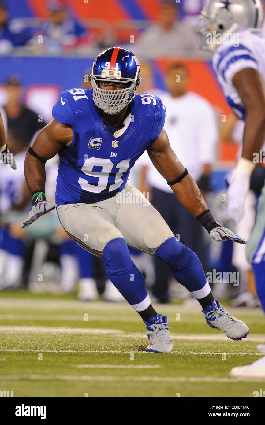 05 September 2012: New York Giants defensive end Justin Tuck (91) during a  week 1 NFL matchup between the Dallas Cowboys and New York Giants at Metlif  Stock Photo - Alamy