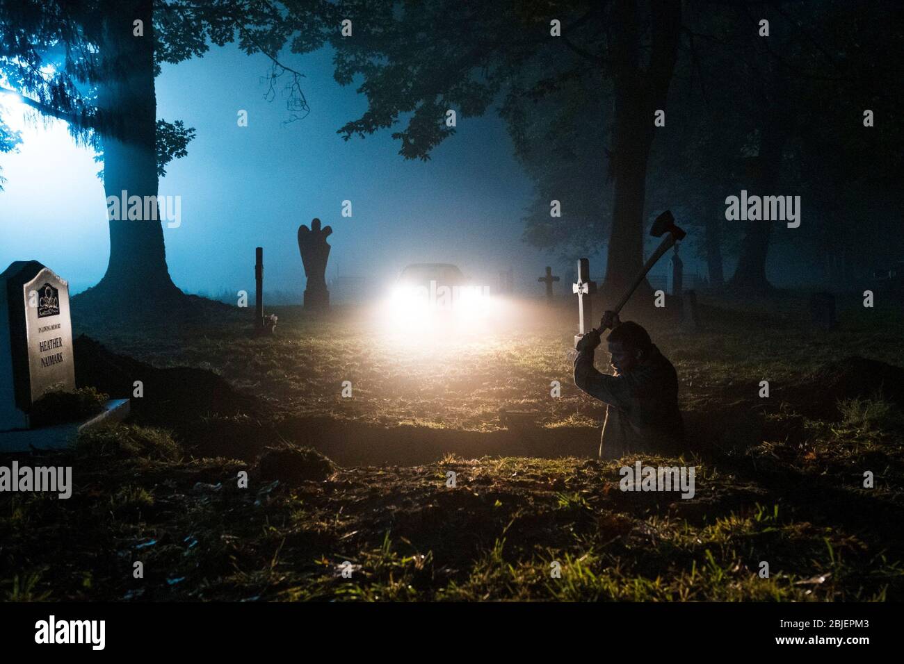 50 STATES OF FRIGHT, Travis Fimmel, 'The Golden Arm (Michigan), Parts 1