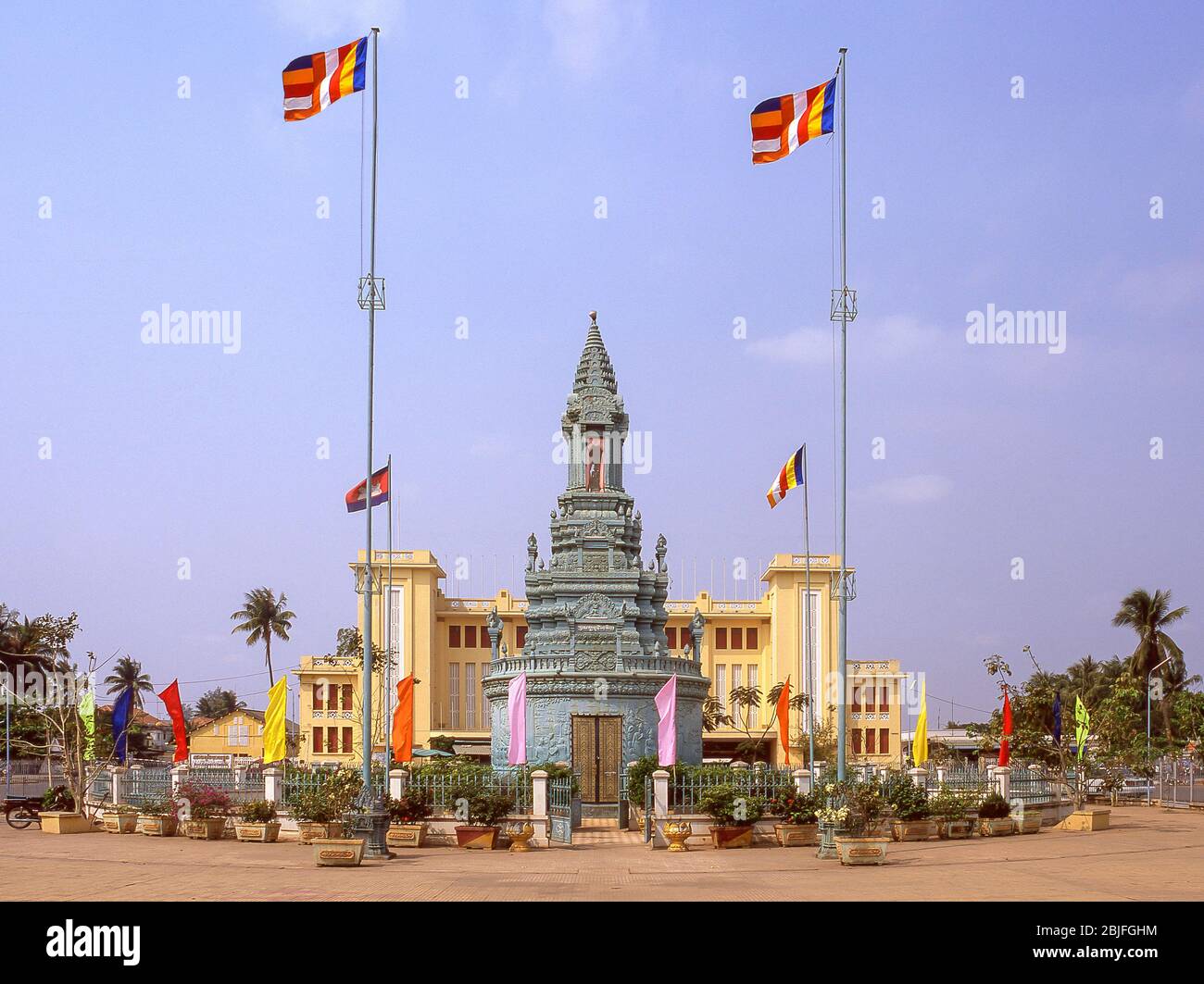 Phnom Penh Royal Railway Station behind Buddha Stupa, Preah Monivong Boulevard, Phnom Penh, Kingdom of Cambodia Stock Photo