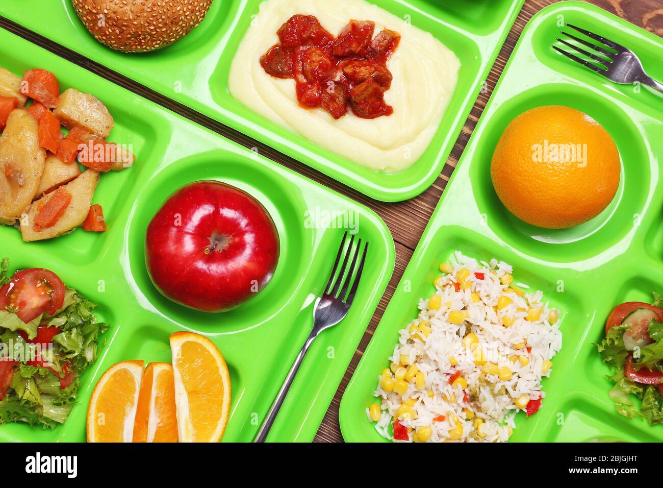 School lunch plastic trays hi-res stock photography and images - Alamy