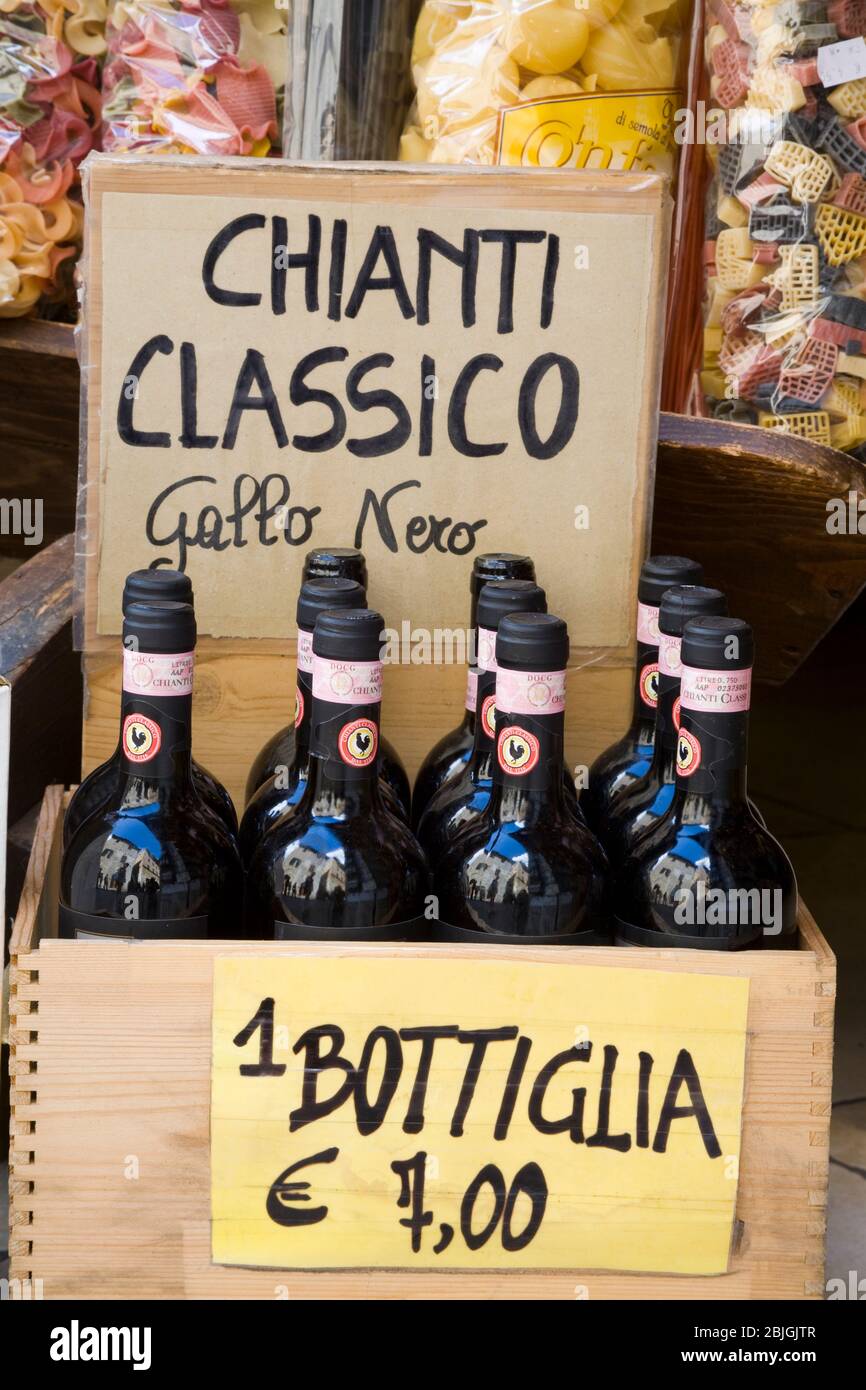 Bottles of Chianti for sale in San Gimignano, Tuscany, Italy, Europe