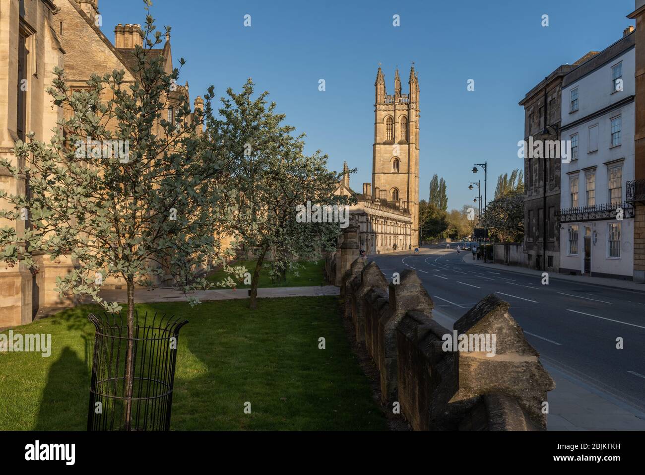 Magdalen College with the Tower in the background, on the High Street Oxord Stock Photo