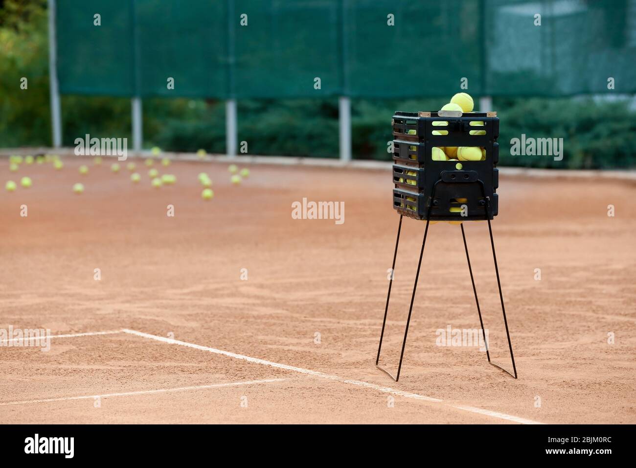 Tennis ball container hires stock photography and images Alamy