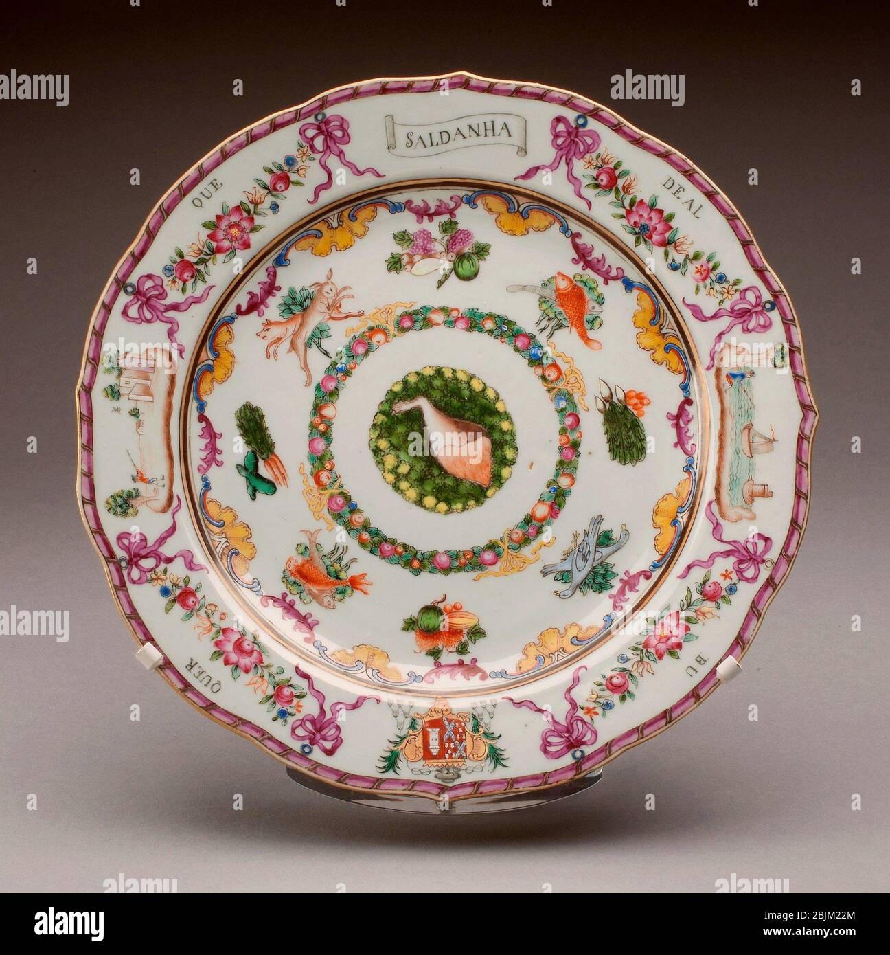 Plate 1760/70 China. Hardpaste porcelain with polychrome enamels