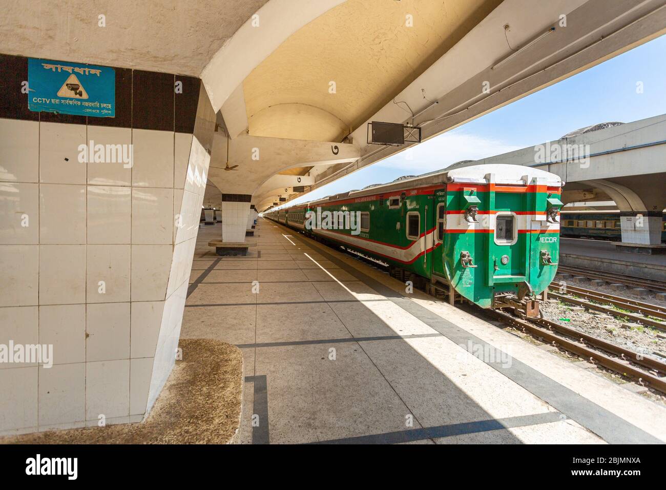 Overcrowded Indian Train Hi-res Stock Photography And Images - Alamy